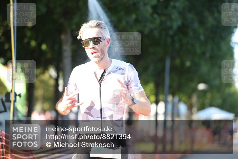 07.09.2025 - 19. Norderstedt Triathlon Michael Strokosch http://msf.ph/oto/8821394 07.09.2025 17:01:28 Laufen 886 meine-sportfotos.de