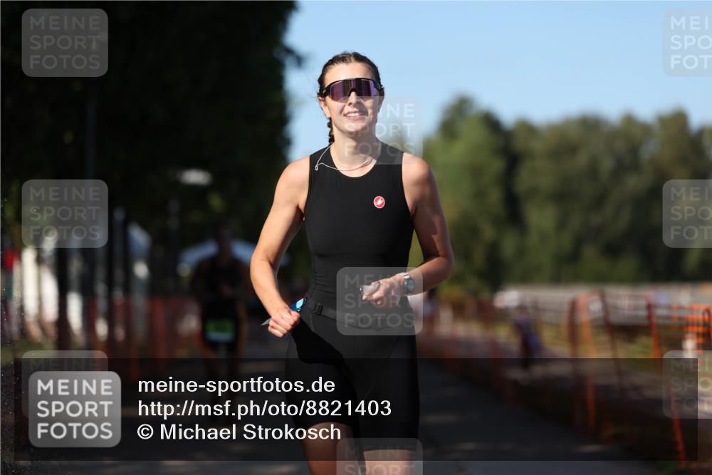 07.09.2025 - 19. Norderstedt Triathlon Michael Strokosch http://msf.ph/oto/8821403 07.09.2025 15:55:37 Laufen 458, 1453 meine-sportfotos.de