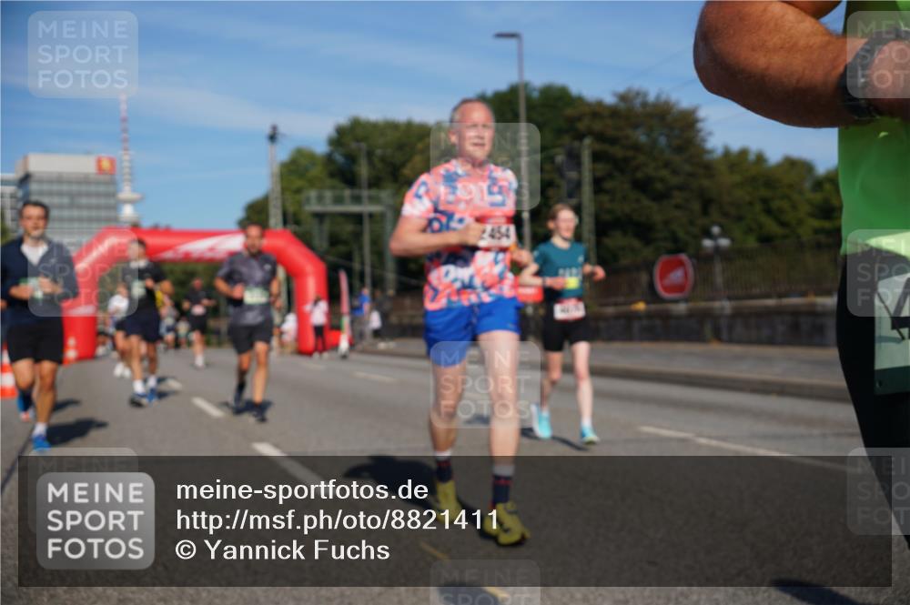 07.09.2025 - BARMER Alsterlauf Yannick Fuchs http://msf.ph/oto/8821411 07.09.2025 09:45:56 Laufen 2454 meine-sportfotos.de