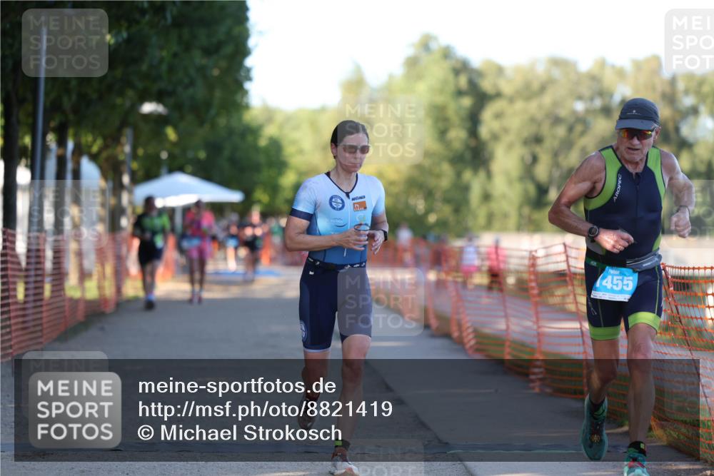 07.09.2025 - 19. Norderstedt Triathlon Michael Strokosch http://msf.ph/oto/8821419 07.09.2025 17:01:43 Laufen 903, 1455 meine-sportfotos.de