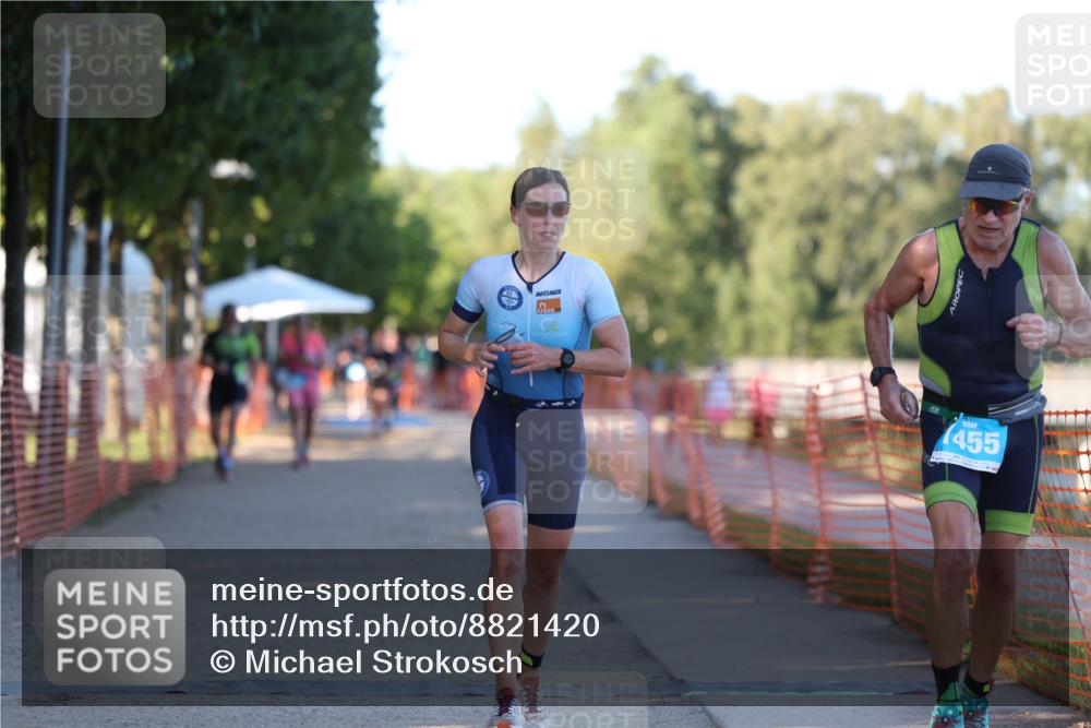 07.09.2025 - 19. Norderstedt Triathlon Michael Strokosch http://msf.ph/oto/8821420 07.09.2025 17:01:43 Laufen 903, 1455 meine-sportfotos.de