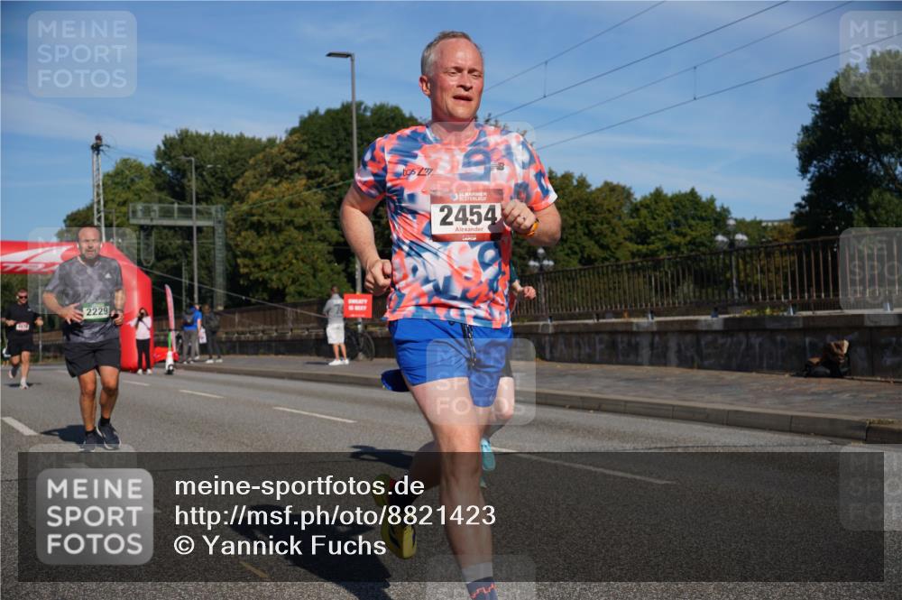 07.09.2025 - BARMER Alsterlauf Yannick Fuchs http://msf.ph/oto/8821423 07.09.2025 09:45:57 Laufen 2229, 740, 36, 2454 meine-sportfotos.de