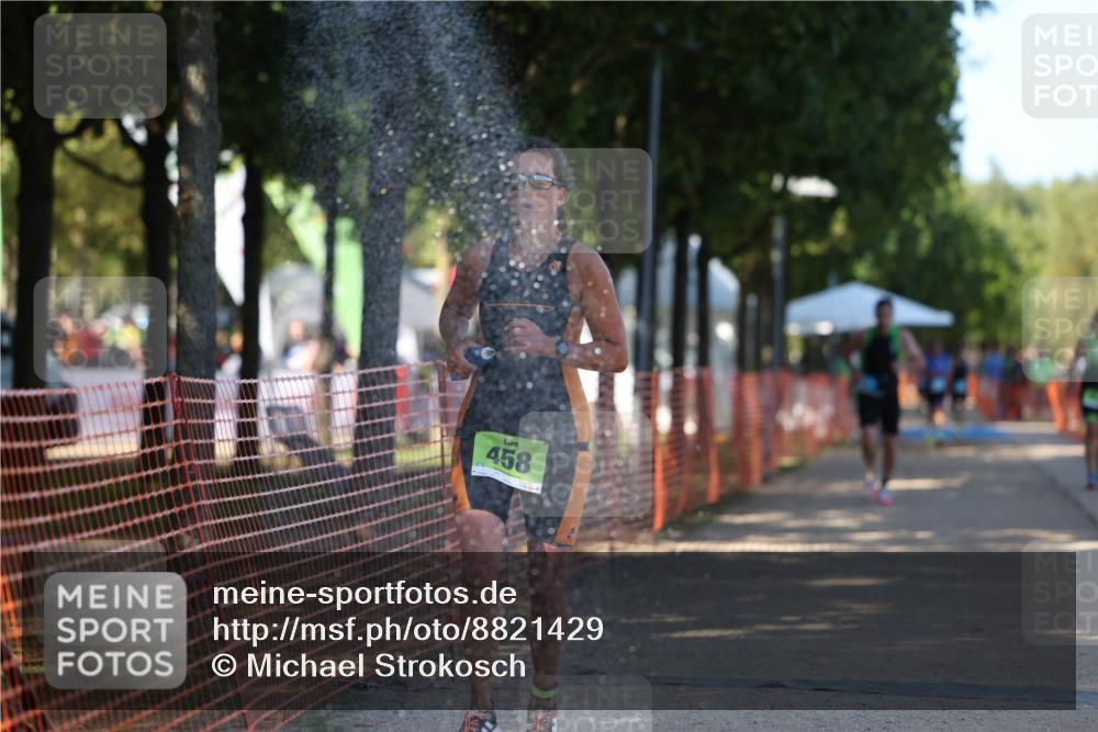 07.09.2025 - 19. Norderstedt Triathlon Michael Strokosch http://msf.ph/oto/8821429 07.09.2025 15:55:40 Laufen 458, 1453 meine-sportfotos.de