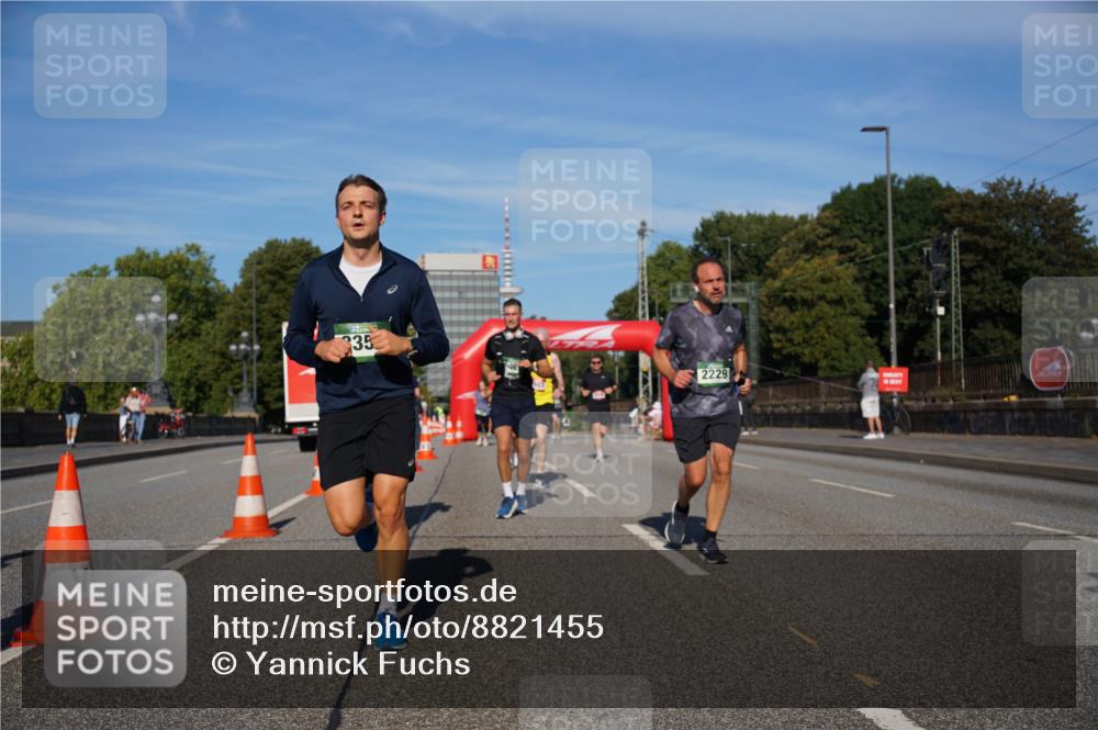 07.09.2025 - BARMER Alsterlauf Yannick Fuchs http://msf.ph/oto/8821455 07.09.2025 09:45:58 Laufen 335, 2229 meine-sportfotos.de