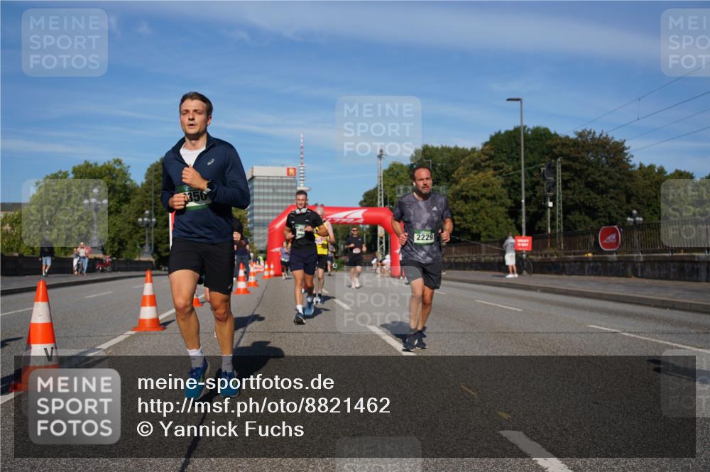 07.09.2025 - BARMER Alsterlauf Yannick Fuchs http://msf.ph/oto/8821462 07.09.2025 09:45:58 Laufen 350, 2229 meine-sportfotos.de