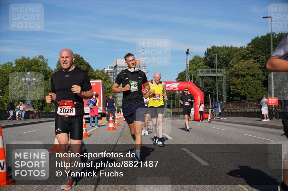 07.09.2025 - BARMER Alsterlauf Yannick Fuchs http://msf.ph/oto/8821487 07.09.2025 09:45:59 Laufen 2028, 5603, 4578 meine-sportfotos.de