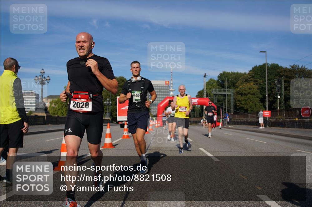 07.09.2025 - BARMER Alsterlauf Yannick Fuchs http://msf.ph/oto/8821508 07.09.2025 09:45:59 Laufen 30, 2028, 5603 meine-sportfotos.de