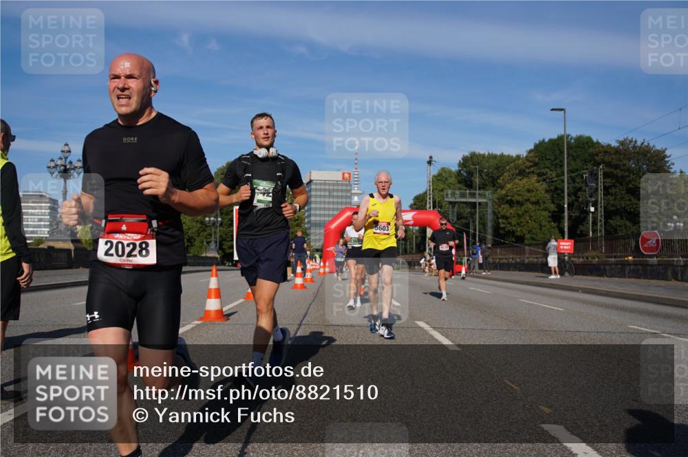 07.09.2025 - BARMER Alsterlauf Yannick Fuchs http://msf.ph/oto/8821510 07.09.2025 09:46:00 Laufen 2028, 2369, 5603, 4578 meine-sportfotos.de