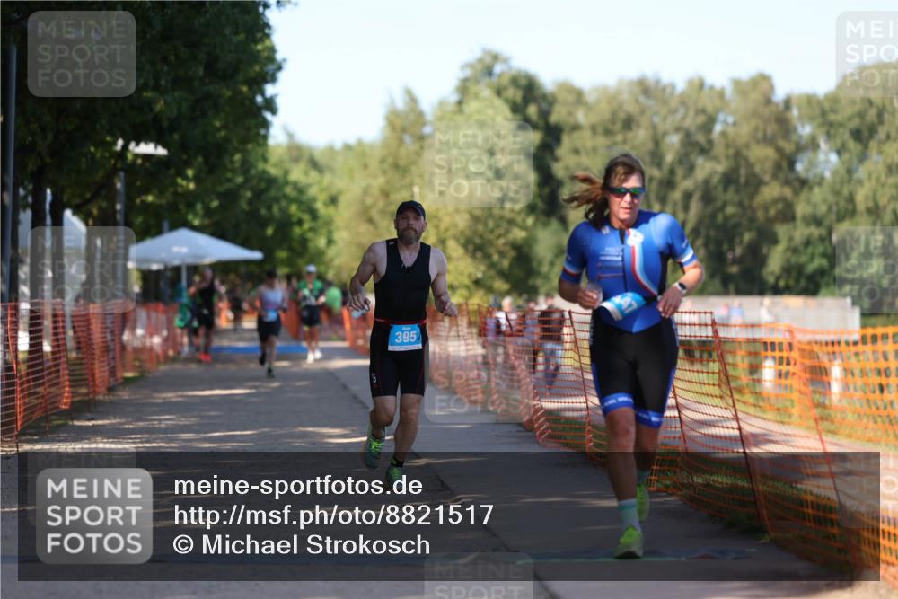 07.09.2025 - 19. Norderstedt Triathlon Michael Strokosch http://msf.ph/oto/8821517 07.09.2025 15:55:58 Laufen 395, 1447 meine-sportfotos.de