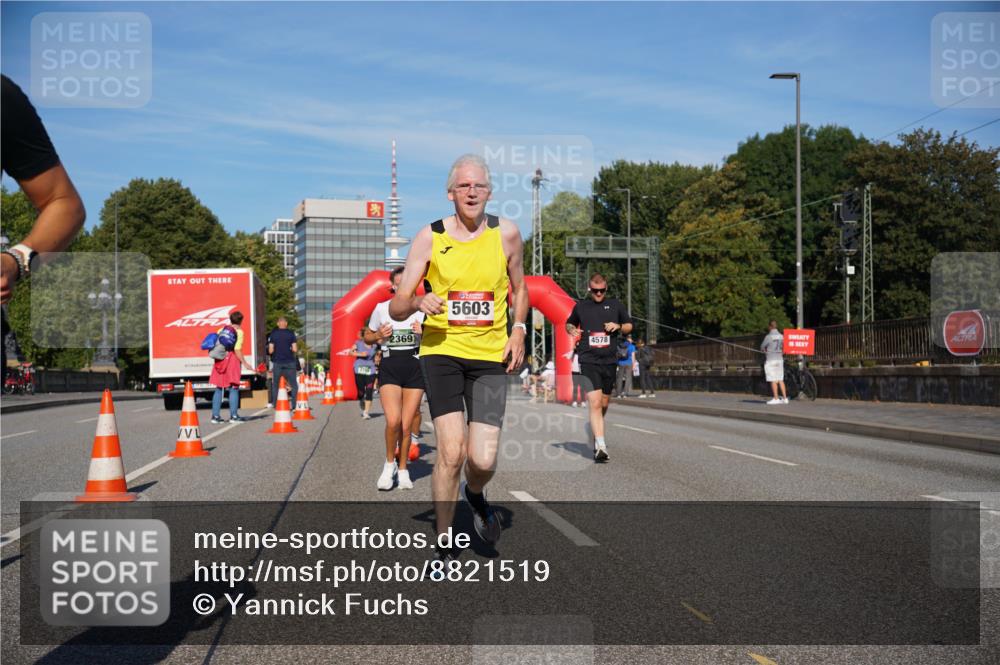 07.09.2025 - BARMER Alsterlauf Yannick Fuchs http://msf.ph/oto/8821519 07.09.2025 09:46:00 Laufen 2369, 5603, 4578 meine-sportfotos.de