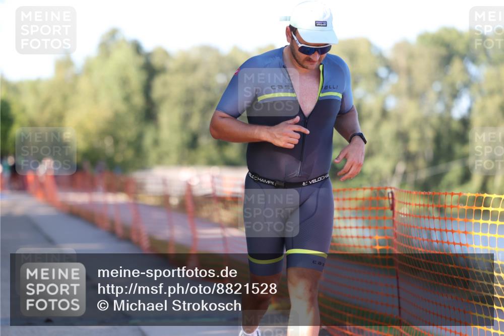 07.09.2025 - 19. Norderstedt Triathlon Michael Strokosch http://msf.ph/oto/8821528 07.09.2025 17:02:29 Laufen 878, 1086, 1476 meine-sportfotos.de