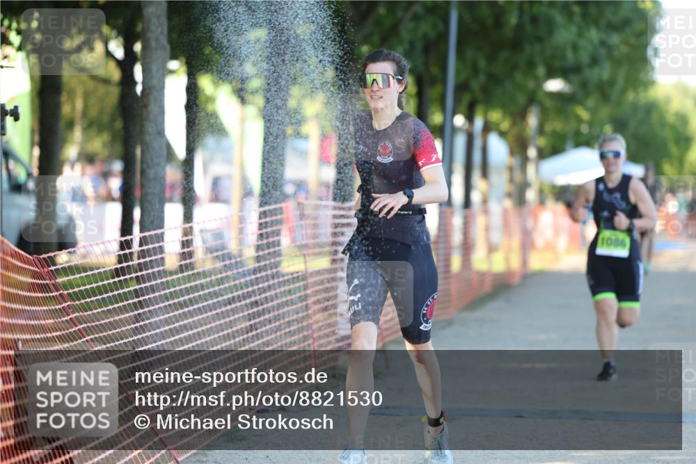 07.09.2025 - 19. Norderstedt Triathlon Michael Strokosch http://msf.ph/oto/8821530 07.09.2025 17:02:31 Laufen 878, 1086, 1417, 1476 meine-sportfotos.de