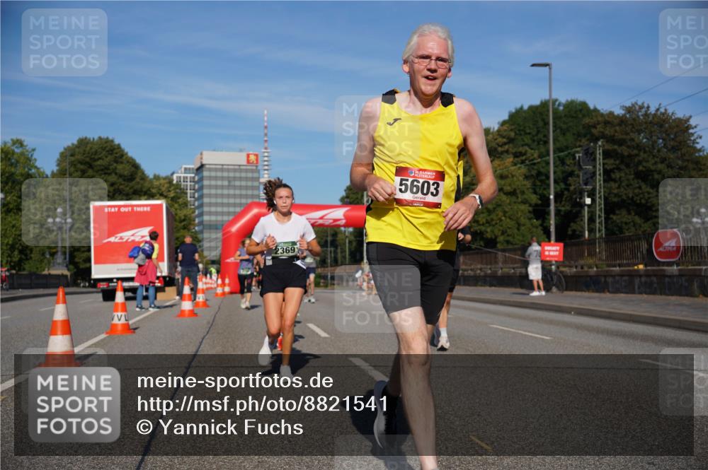 07.09.2025 - BARMER Alsterlauf Yannick Fuchs http://msf.ph/oto/8821541 07.09.2025 09:46:01 Laufen 2369, 5603 meine-sportfotos.de