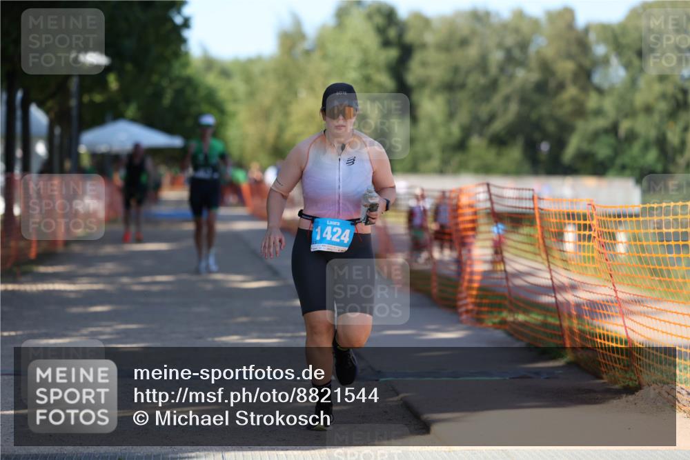 07.09.2025 - 19. Norderstedt Triathlon Michael Strokosch http://msf.ph/oto/8821544 07.09.2025 15:56:09 Laufen 1424, 1491 meine-sportfotos.de