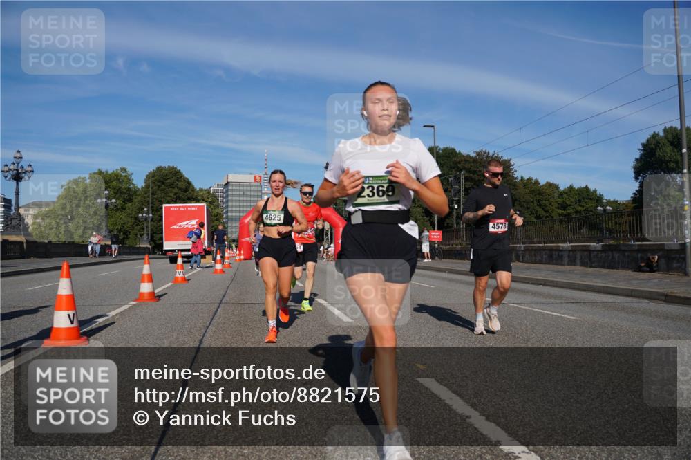 07.09.2025 - BARMER Alsterlauf Yannick Fuchs http://msf.ph/oto/8821575 07.09.2025 09:46:02 Laufen 4625, 54, 2369, 4578 meine-sportfotos.de
