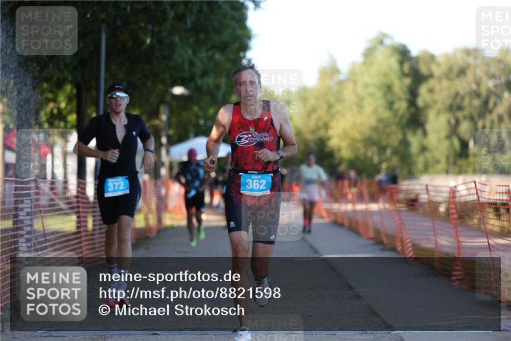 07.09.2025 - 19. Norderstedt Triathlon Michael Strokosch http://msf.ph/oto/8821598 07.09.2025 17:03:06 Laufen 362, 372, 409, 944 meine-sportfotos.de