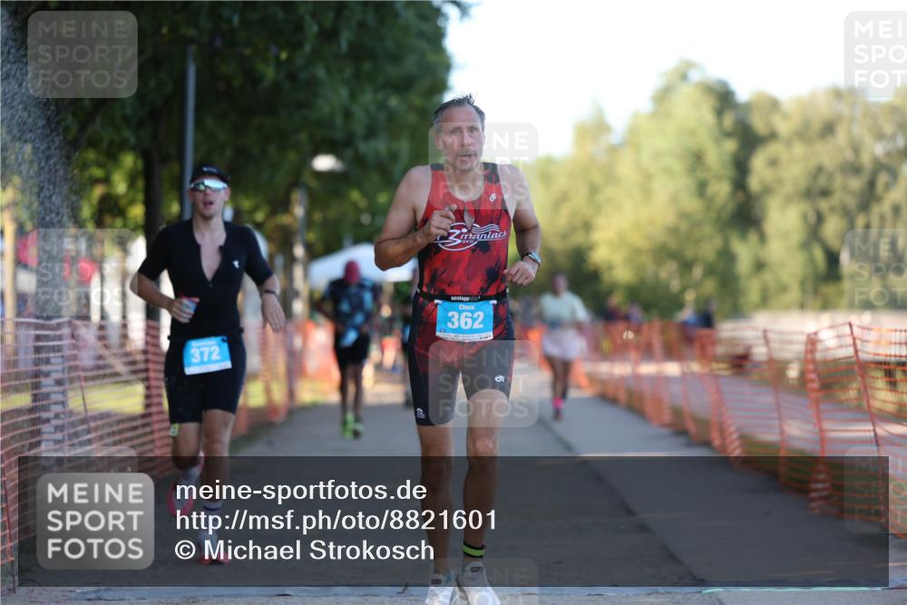 07.09.2025 - 19. Norderstedt Triathlon Michael Strokosch http://msf.ph/oto/8821601 07.09.2025 17:03:06 Laufen 362, 372, 409, 944 meine-sportfotos.de