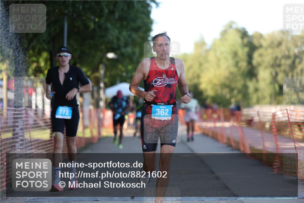 07.09.2025 - 19. Norderstedt Triathlon Michael Strokosch http://msf.ph/oto/8821602 07.09.2025 17:03:07 Laufen 362, 372, 409, 944 meine-sportfotos.de
