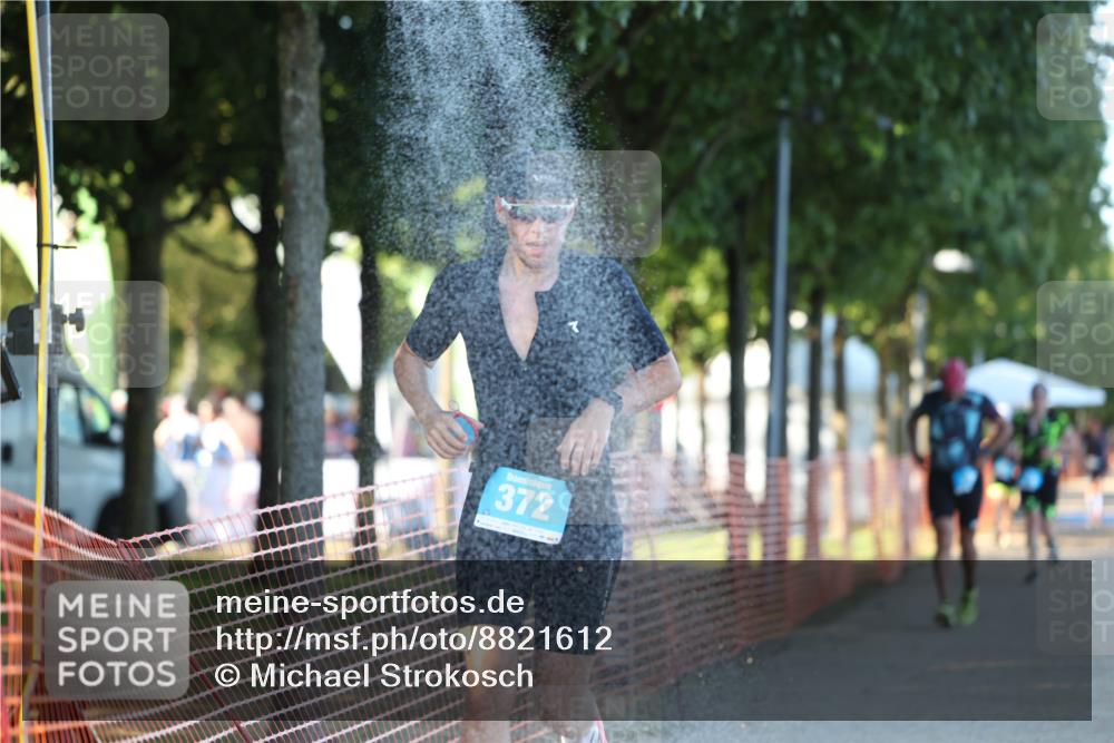 07.09.2025 - 19. Norderstedt Triathlon Michael Strokosch http://msf.ph/oto/8821612 07.09.2025 17:03:08 Laufen 362, 372, 409, 944 meine-sportfotos.de