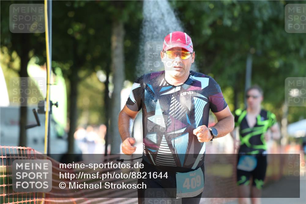 07.09.2025 - 19. Norderstedt Triathlon Michael Strokosch http://msf.ph/oto/8821644 07.09.2025 17:03:16 Laufen 409, 915, 944 meine-sportfotos.de