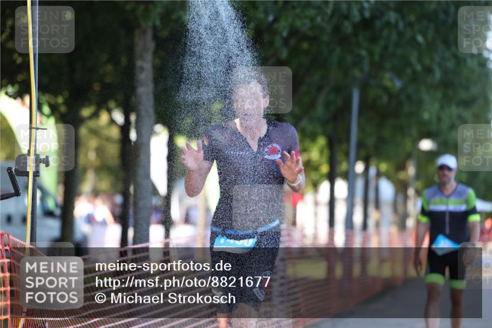 07.09.2025 - 19. Norderstedt Triathlon Michael Strokosch http://msf.ph/oto/8821677 07.09.2025 17:03:36 Laufen 397, 1460 meine-sportfotos.de