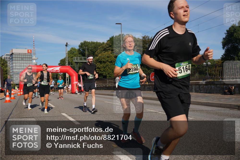 07.09.2025 - BARMER Alsterlauf Yannick Fuchs http://msf.ph/oto/8821704 07.09.2025 09:46:09 Laufen 3421, 8268, 4834, 2390, 5164 meine-sportfotos.de
