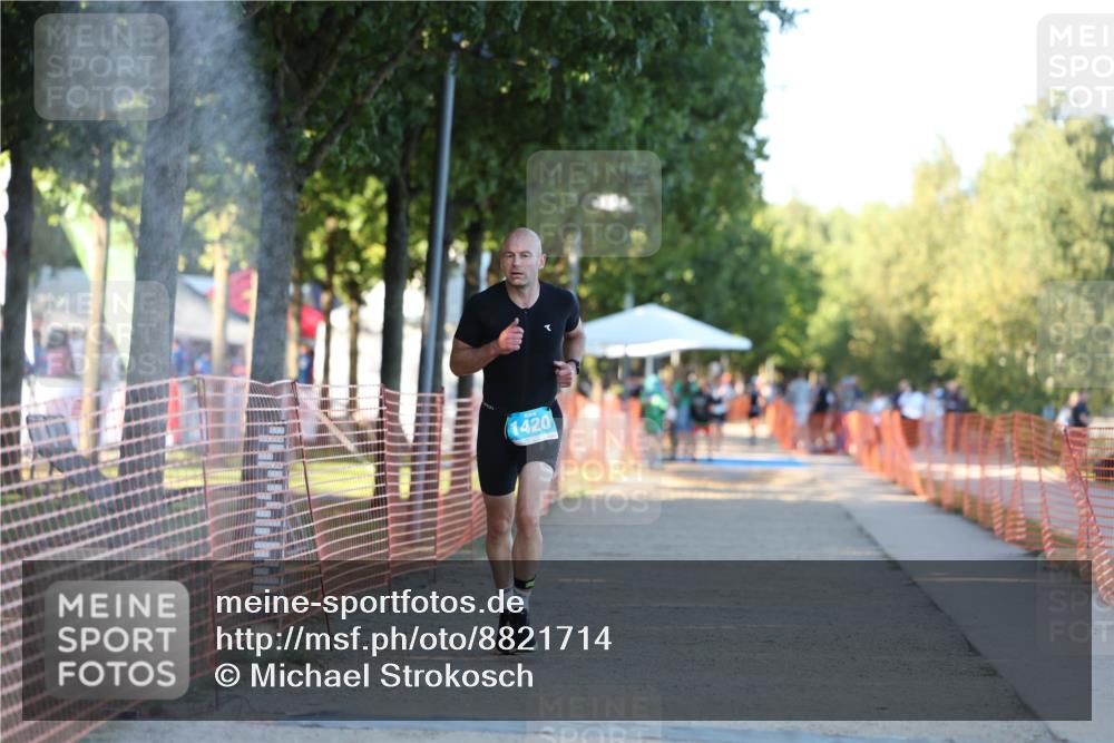 07.09.2025 - 19. Norderstedt Triathlon Michael Strokosch http://msf.ph/oto/8821714 07.09.2025 17:04:12 Laufen 931, 1420, 1474 meine-sportfotos.de