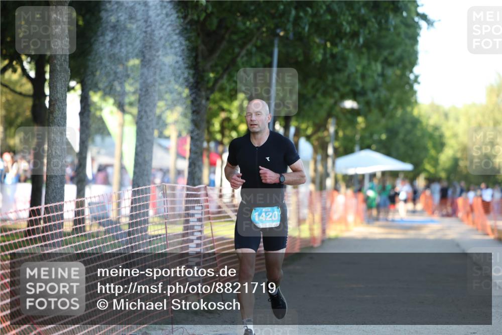 07.09.2025 - 19. Norderstedt Triathlon Michael Strokosch http://msf.ph/oto/8821719 07.09.2025 17:04:14 Laufen 931, 1420 meine-sportfotos.de
