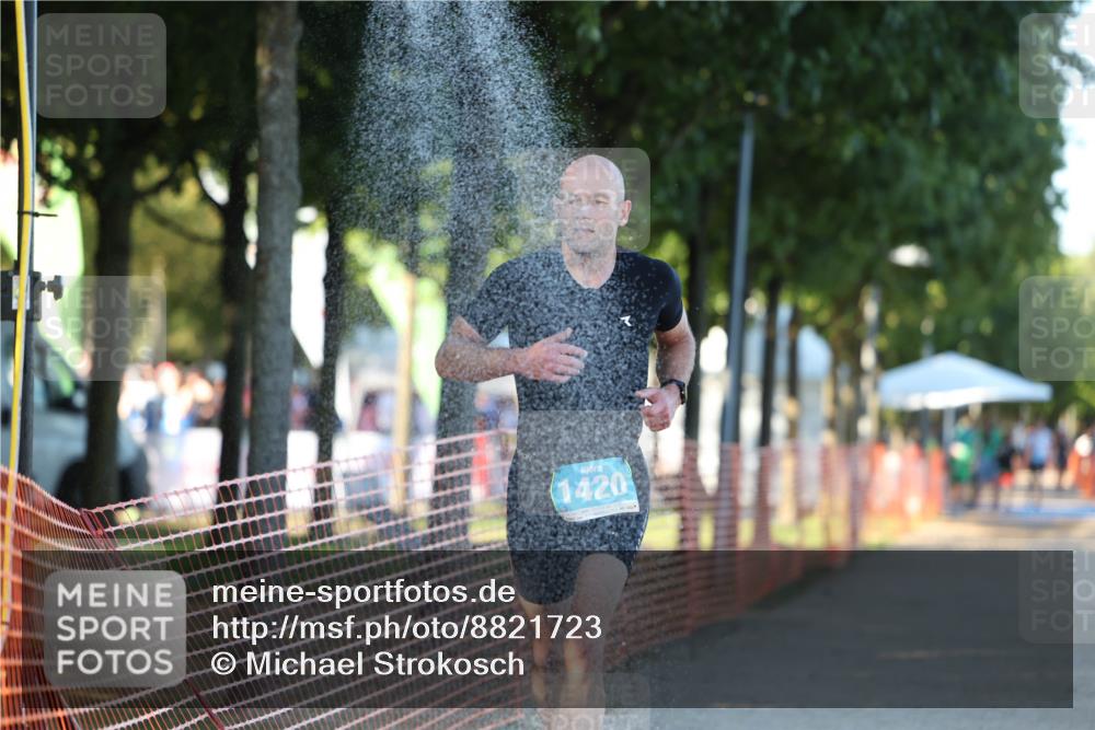07.09.2025 - 19. Norderstedt Triathlon Michael Strokosch http://msf.ph/oto/8821723 07.09.2025 17:04:15 Laufen 931, 1420 meine-sportfotos.de