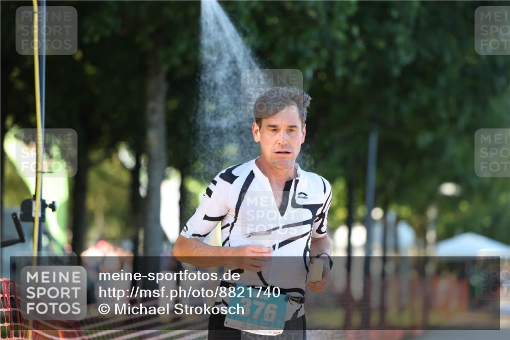 07.09.2025 - 19. Norderstedt Triathlon Michael Strokosch http://msf.ph/oto/8821740 07.09.2025 17:04:44 Laufen 376, 1419 meine-sportfotos.de