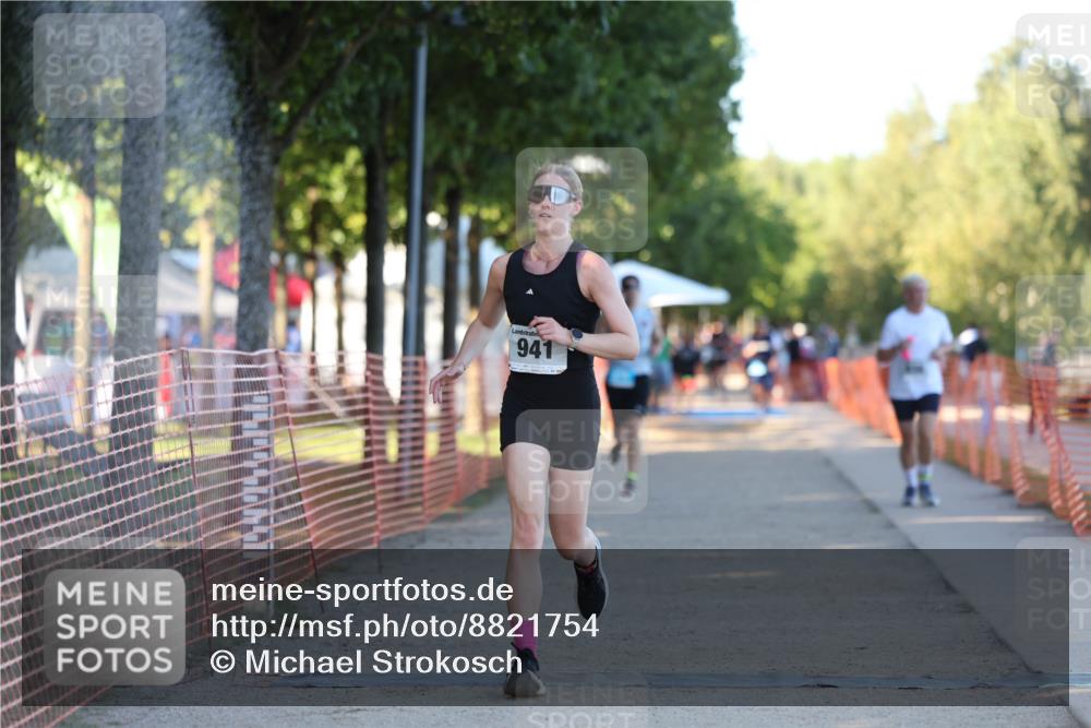 07.09.2025 - 19. Norderstedt Triathlon Michael Strokosch http://msf.ph/oto/8821754 07.09.2025 17:04:57 Laufen 378, 936, 941 meine-sportfotos.de