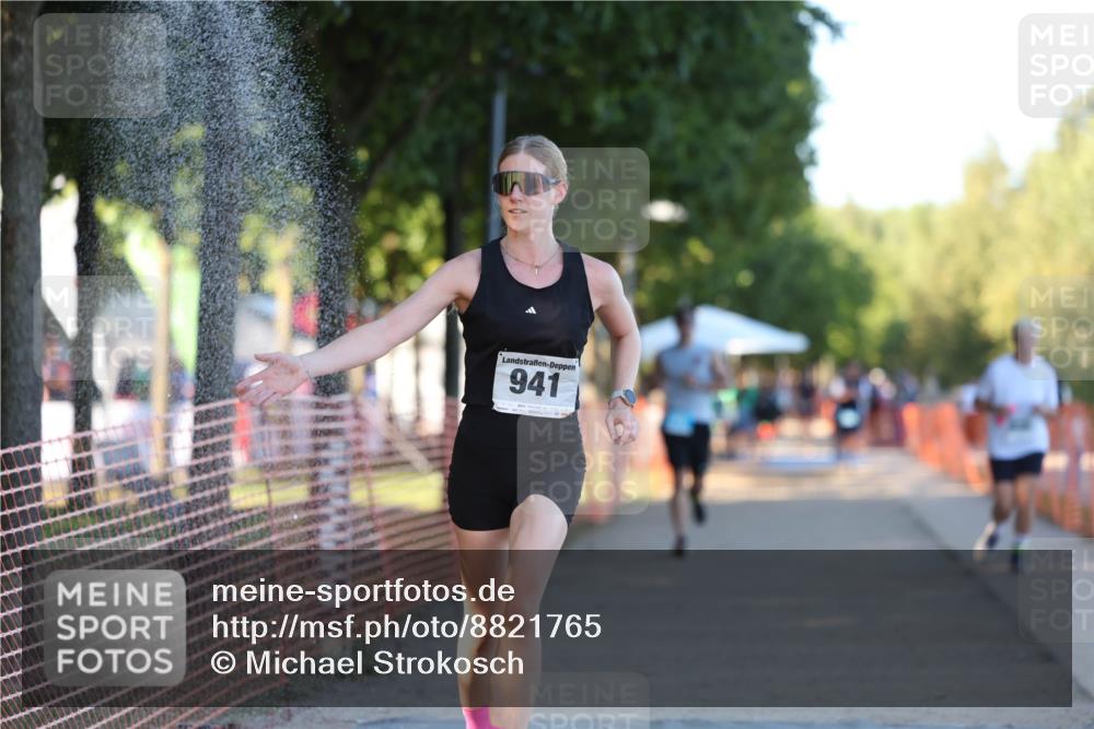 07.09.2025 - 19. Norderstedt Triathlon Michael Strokosch http://msf.ph/oto/8821765 07.09.2025 17:04:58 Laufen 378, 936, 941 meine-sportfotos.de