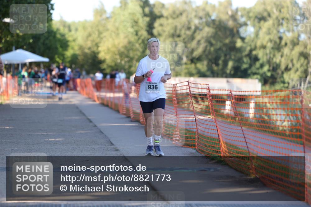 07.09.2025 - 19. Norderstedt Triathlon Michael Strokosch http://msf.ph/oto/8821773 07.09.2025 17:05:01 Laufen 378, 936, 941 meine-sportfotos.de