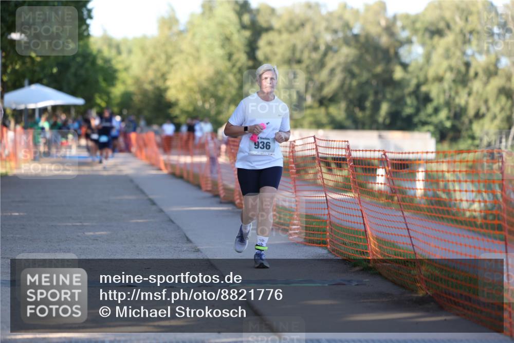 07.09.2025 - 19. Norderstedt Triathlon Michael Strokosch http://msf.ph/oto/8821776 07.09.2025 17:05:02 Laufen 378, 936, 941 meine-sportfotos.de