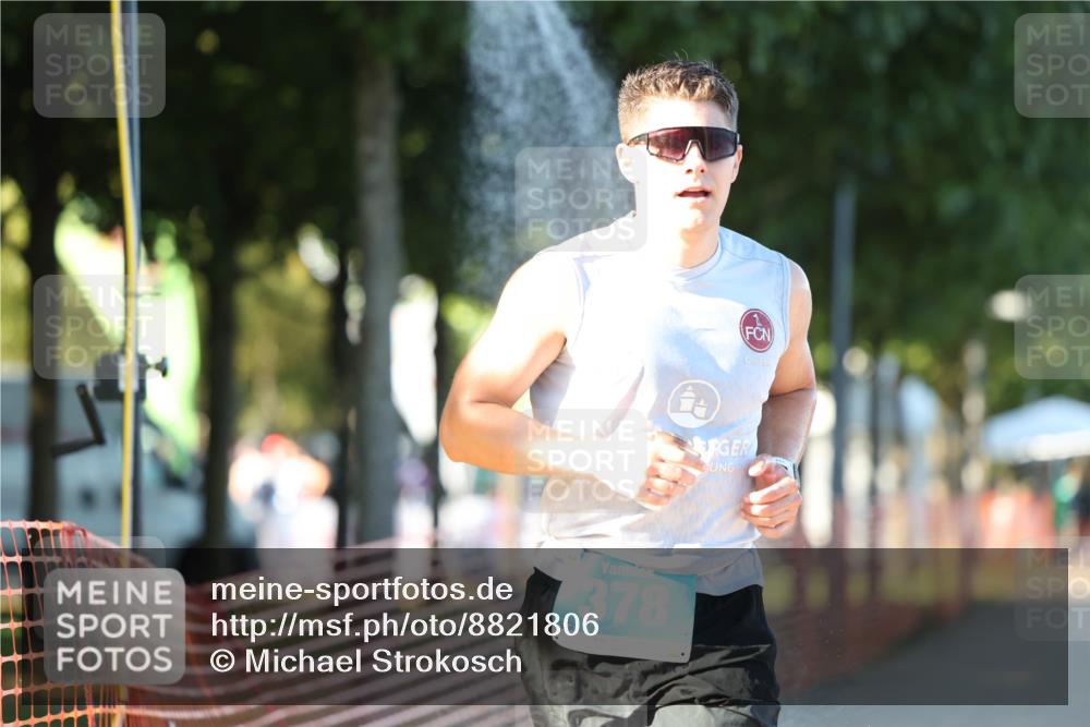 07.09.2025 - 19. Norderstedt Triathlon Michael Strokosch http://msf.ph/oto/8821806 07.09.2025 17:05:05 Laufen 378, 936 meine-sportfotos.de
