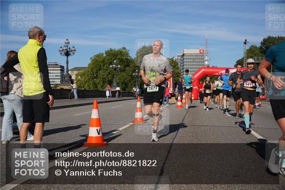 07.09.2025 - BARMER Alsterlauf Yannick Fuchs http://msf.ph/oto/8821822 07.09.2025 09:46:14 Laufen 2673, 05, 5415 meine-sportfotos.de