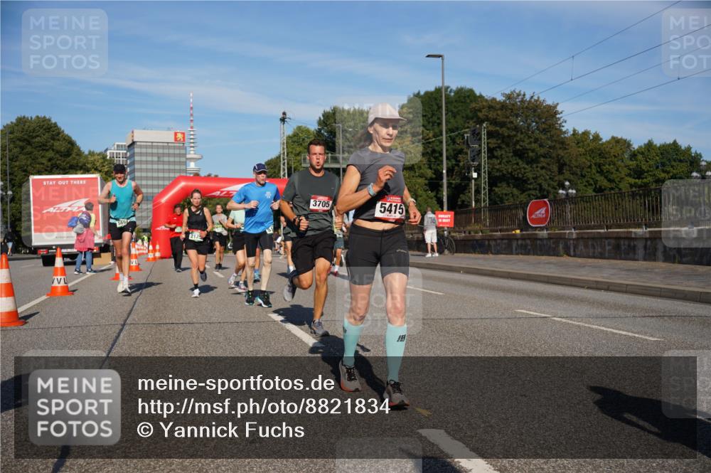 07.09.2025 - BARMER Alsterlauf Yannick Fuchs http://msf.ph/oto/8821834 07.09.2025 09:46:15 Laufen 2125, 3705, 5415, 76 meine-sportfotos.de