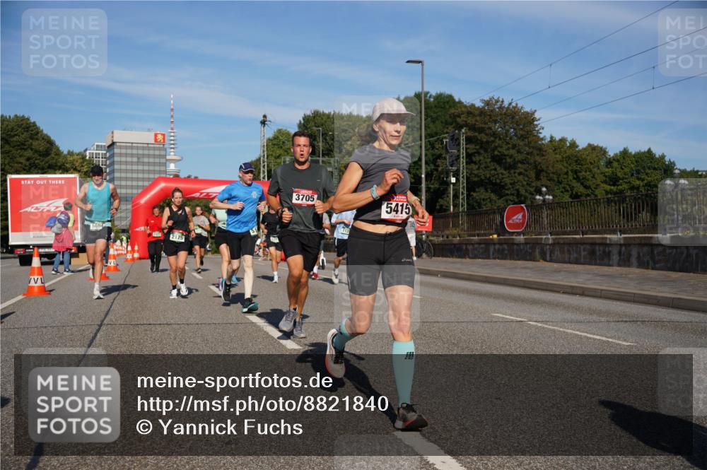 07.09.2025 - BARMER Alsterlauf Yannick Fuchs http://msf.ph/oto/8821840 07.09.2025 09:46:15 Laufen 5694, 2125, 3705, 112, 5415 meine-sportfotos.de