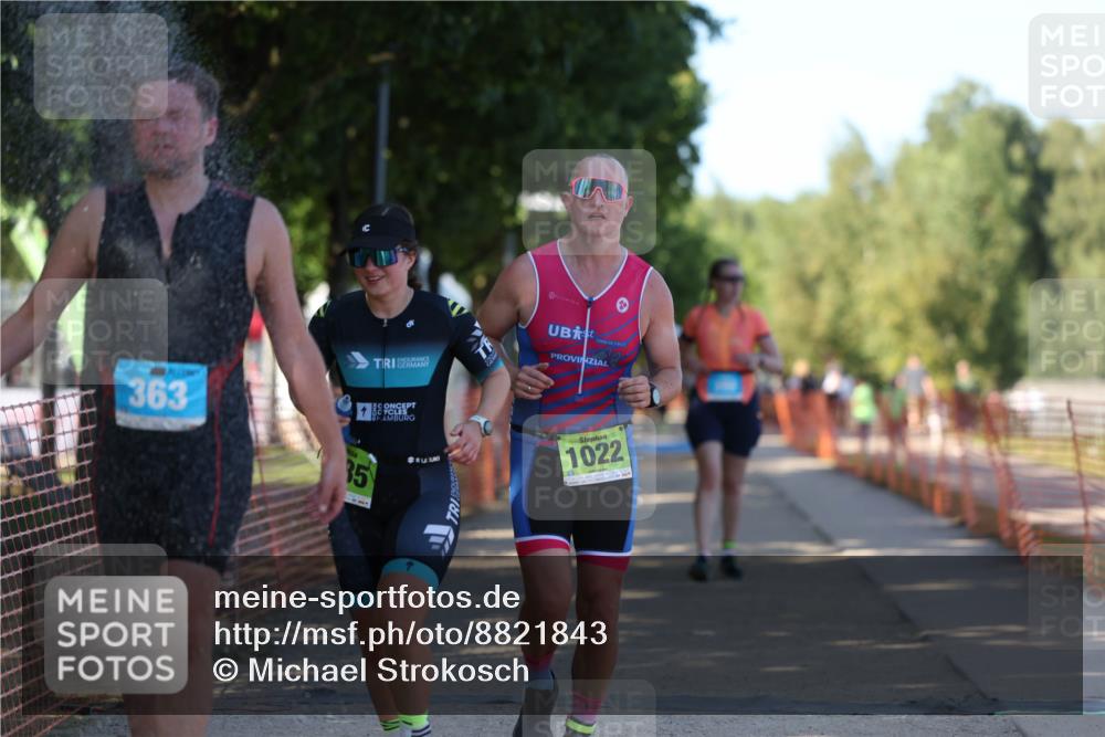 07.09.2025 - 19. Norderstedt Triathlon Michael Strokosch http://msf.ph/oto/8821843 07.09.2025 15:58:58 Laufen 363, 390, 1485 meine-sportfotos.de