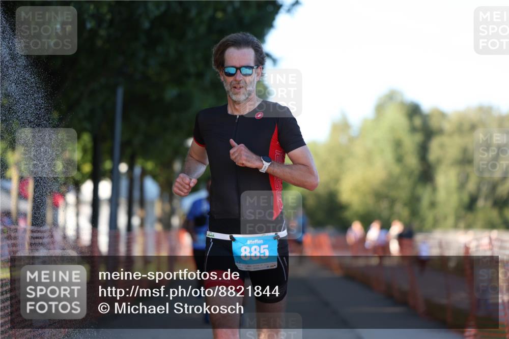 07.09.2025 - 19. Norderstedt Triathlon Michael Strokosch http://msf.ph/oto/8821844 07.09.2025 17:05:20 Laufen 1446 meine-sportfotos.de