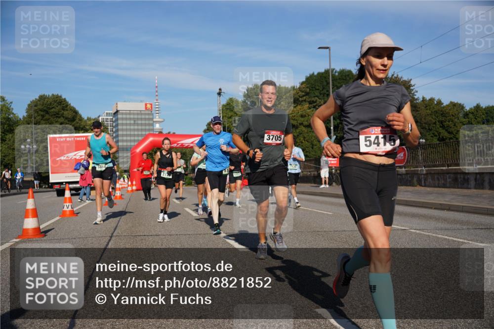 07.09.2025 - BARMER Alsterlauf Yannick Fuchs http://msf.ph/oto/8821852 07.09.2025 09:46:15 Laufen 5694, 51, 5253, 3705, 1120, 5415 meine-sportfotos.de