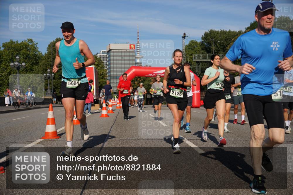 07.09.2025 - BARMER Alsterlauf Yannick Fuchs http://msf.ph/oto/8821884 07.09.2025 09:46:17 Laufen 5694, 8123, 981, 2125, 2015, 20, 253, 433, 1, 1120 meine-sportfotos.de