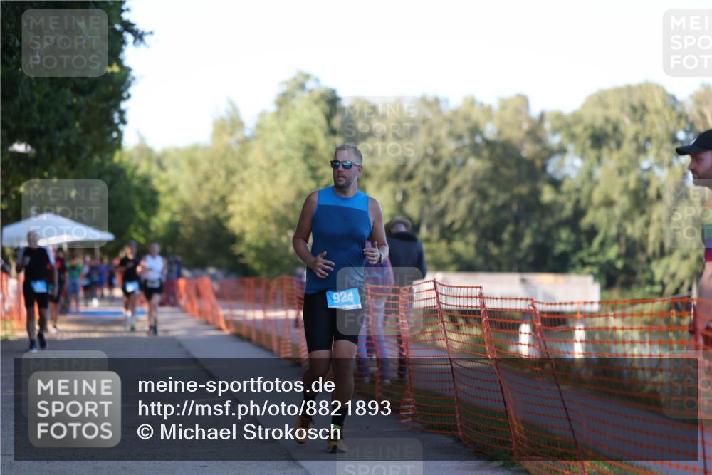 07.09.2025 - 19. Norderstedt Triathlon Michael Strokosch http://msf.ph/oto/8821893 07.09.2025 17:05:39 Laufen 924 meine-sportfotos.de