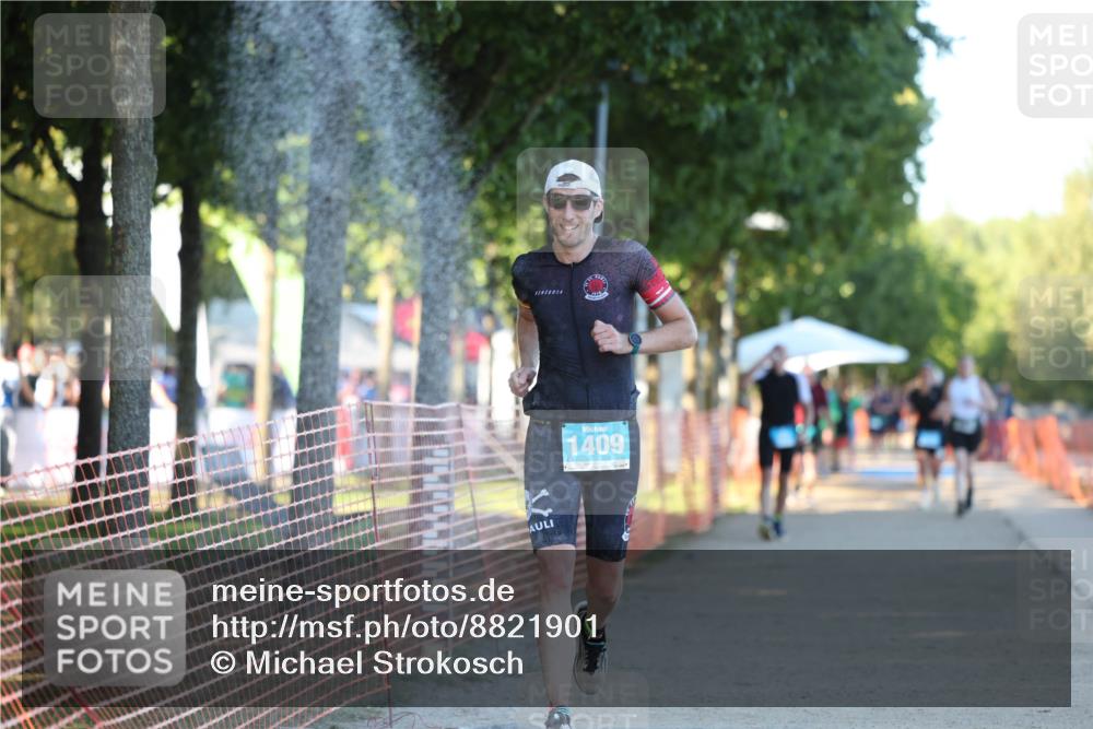 07.09.2025 - 19. Norderstedt Triathlon Michael Strokosch http://msf.ph/oto/8821901 07.09.2025 17:05:40 Laufen 924 meine-sportfotos.de