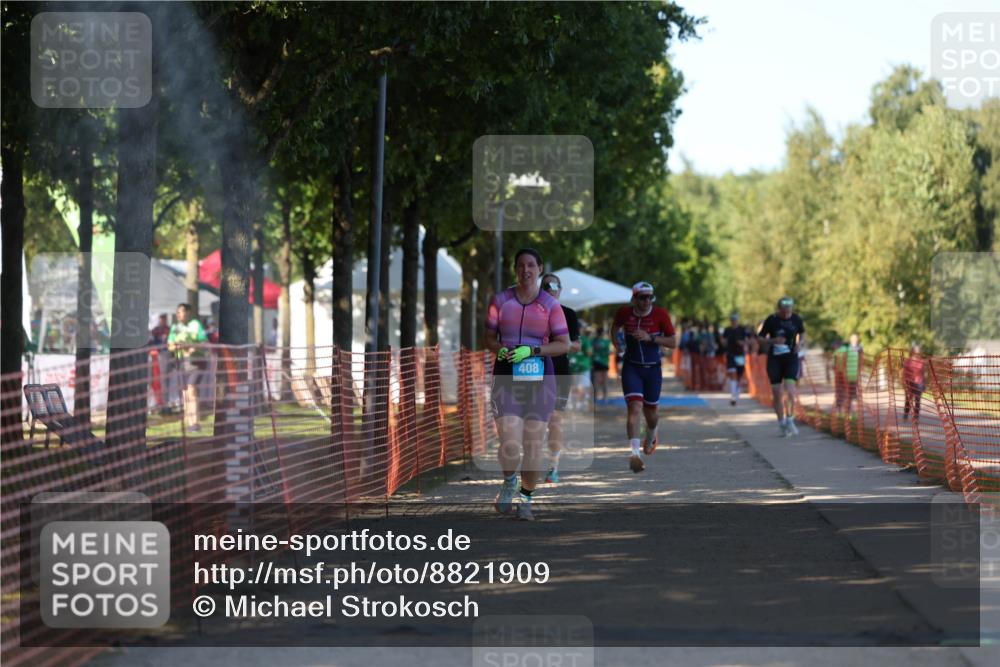 07.09.2025 - 19. Norderstedt Triathlon Michael Strokosch http://msf.ph/oto/8821909 07.09.2025 15:59:31 Laufen 408, 472, 1404, 1422, 1496 meine-sportfotos.de