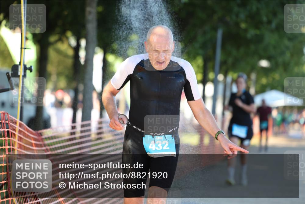 07.09.2025 - 19. Norderstedt Triathlon Michael Strokosch http://msf.ph/oto/8821920 07.09.2025 17:05:50 Laufen 432, 935, 957, 1475 meine-sportfotos.de