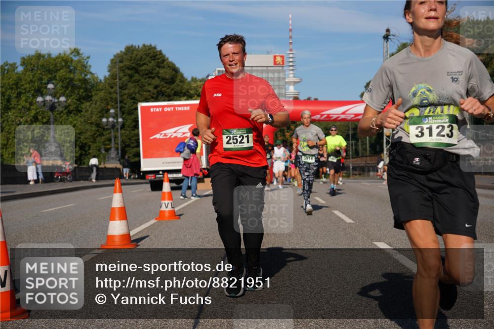 07.09.2025 - BARMER Alsterlauf Yannick Fuchs http://msf.ph/oto/8821951 07.09.2025 09:46:20 Laufen 36, 2521, 5516, 19, 36, 3123 meine-sportfotos.de