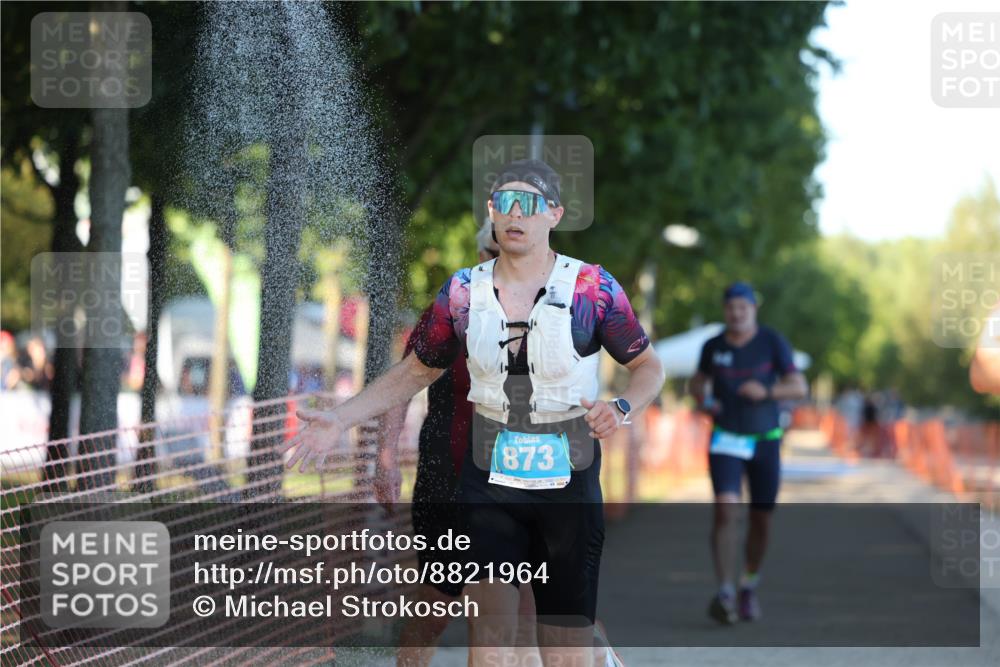 07.09.2025 - 19. Norderstedt Triathlon Michael Strokosch http://msf.ph/oto/8821964 07.09.2025 17:06:17 Laufen 864, 929 meine-sportfotos.de