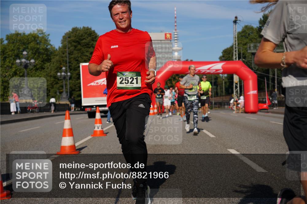 07.09.2025 - BARMER Alsterlauf Yannick Fuchs http://msf.ph/oto/8821966 07.09.2025 09:46:20 Laufen 36, 2521, 5516 meine-sportfotos.de