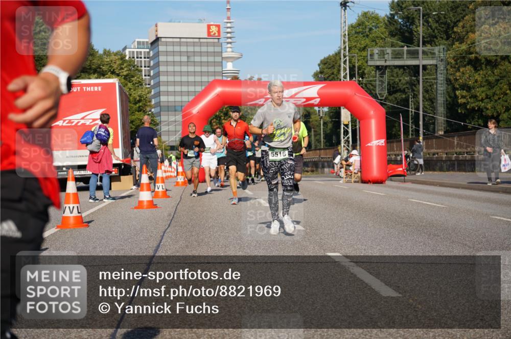 07.09.2025 - BARMER Alsterlauf Yannick Fuchs http://msf.ph/oto/8821969 07.09.2025 09:46:21 Laufen 15516, 214 meine-sportfotos.de